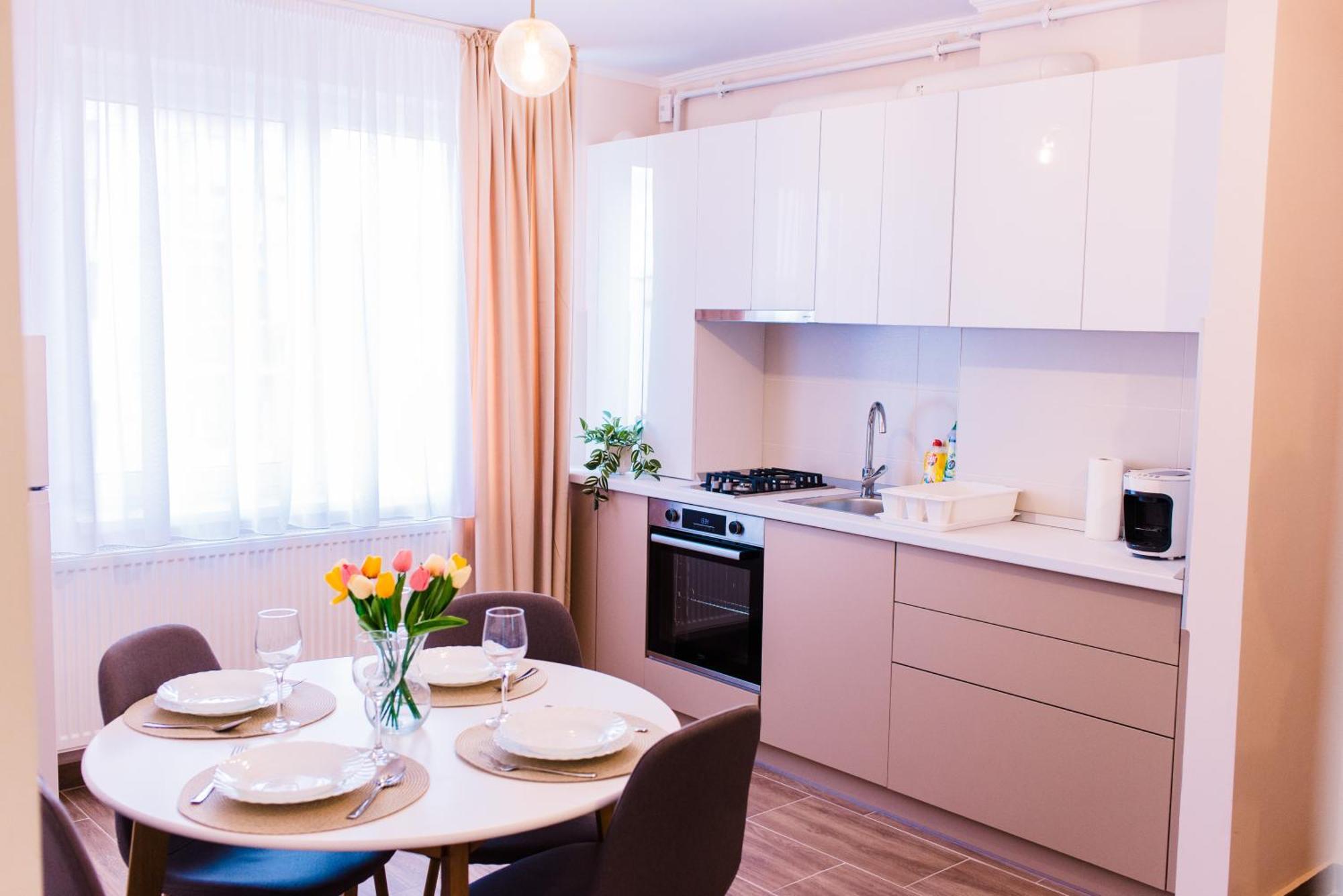 Central White Apartment Satu Mare Exterior foto